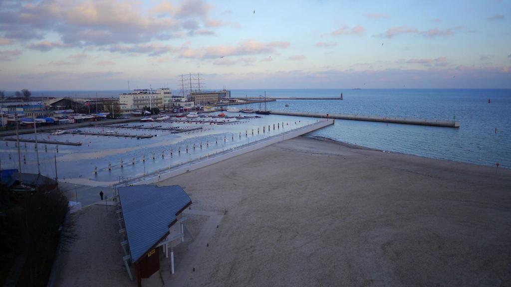 Hostel Marina Gdynia Esterno foto
